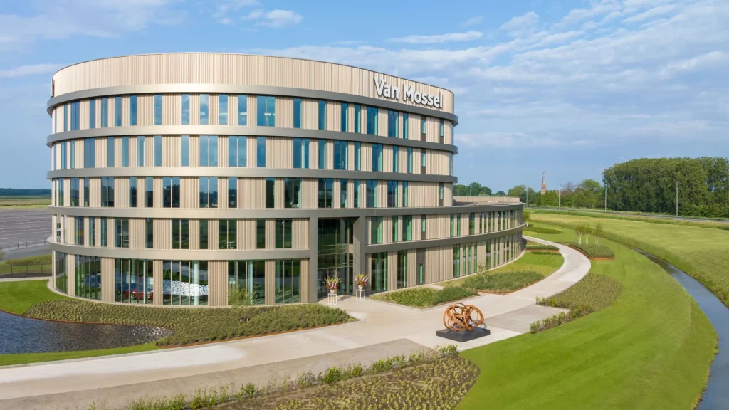 Hoofdkantoor Van Mossel Automotive Group 2  FillWzIwMDAsMTUwMF0